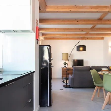 Apartment Stylish Triplex By Lovelystay *