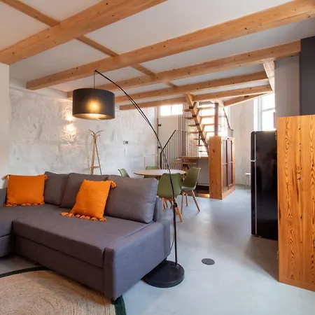 Apartment Stylish Triplex By Lovelystay Porto