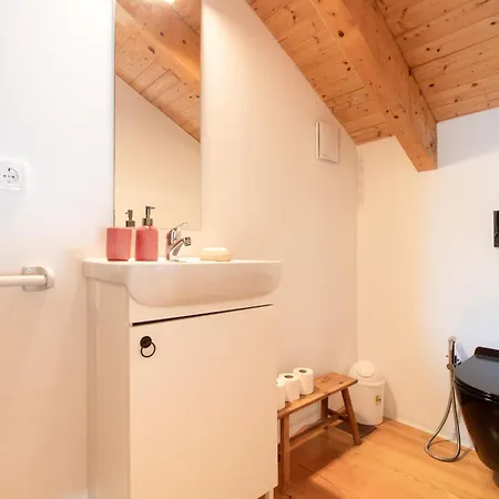 Stylish Triplex By Lovelystay * Porto